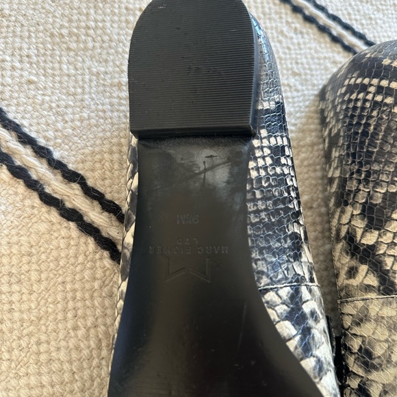 Lightly worn Marc Fisher python flats size 9.5 - Picture 6 of 6